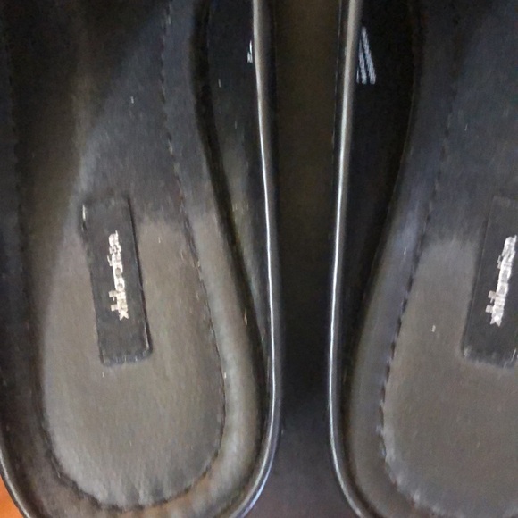 Size 8.5 xhilaration Clogs - Picture 2 of 5